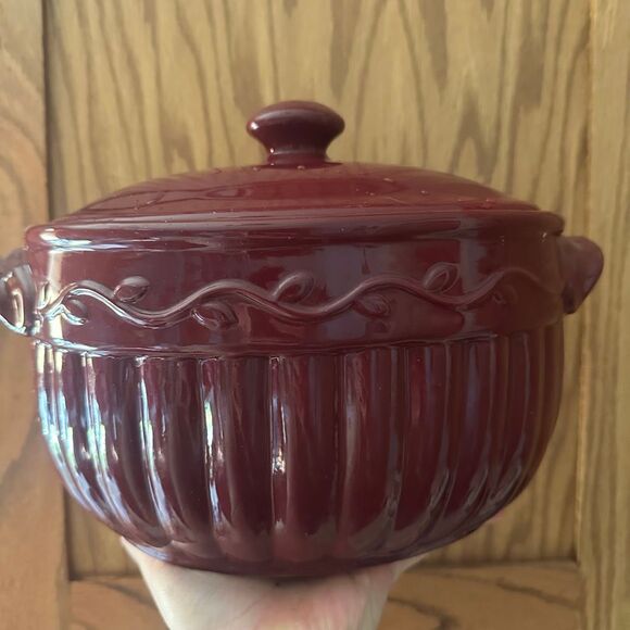 Celebrating Home stoneware berry 4 quart bean pot - Picture 2 of 9